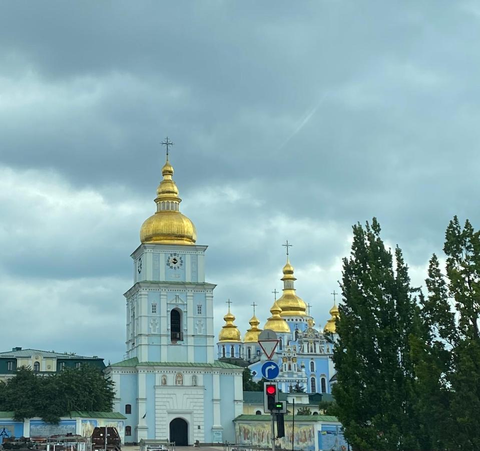 Apartment Kiev Bagian luar foto